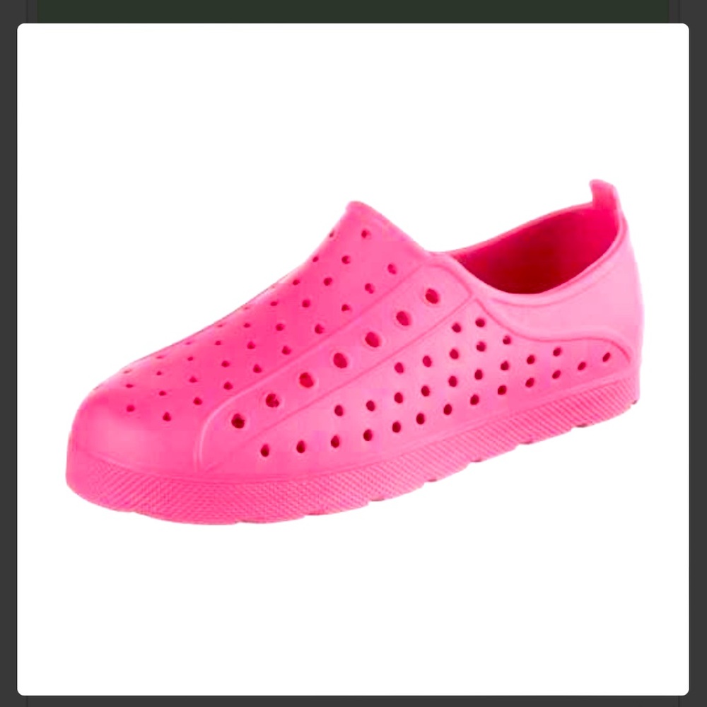 NWT Totes Unisex Kid's Everywear Splash and Play Eyelet Sneaker, PINK